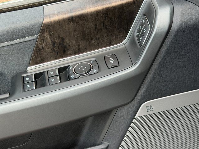 New 2026 Star White Metallic Tri-Coat Ford Lariat image 38