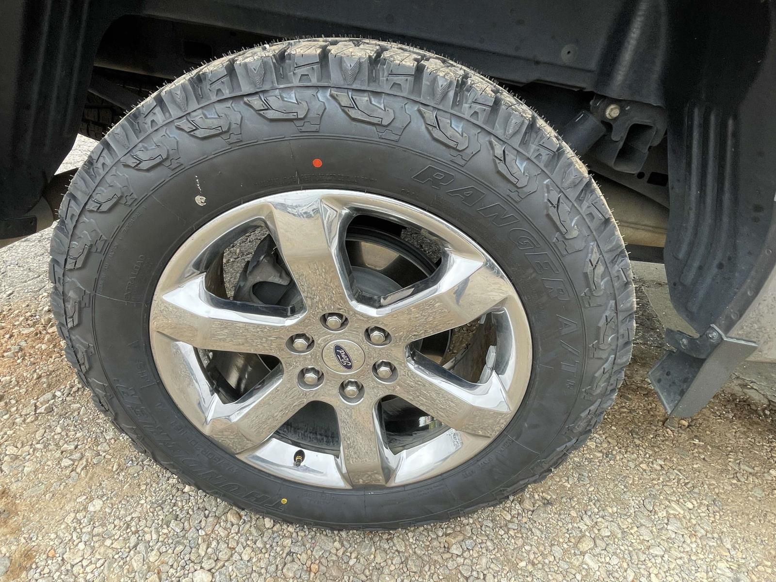 View vehicle photo 3