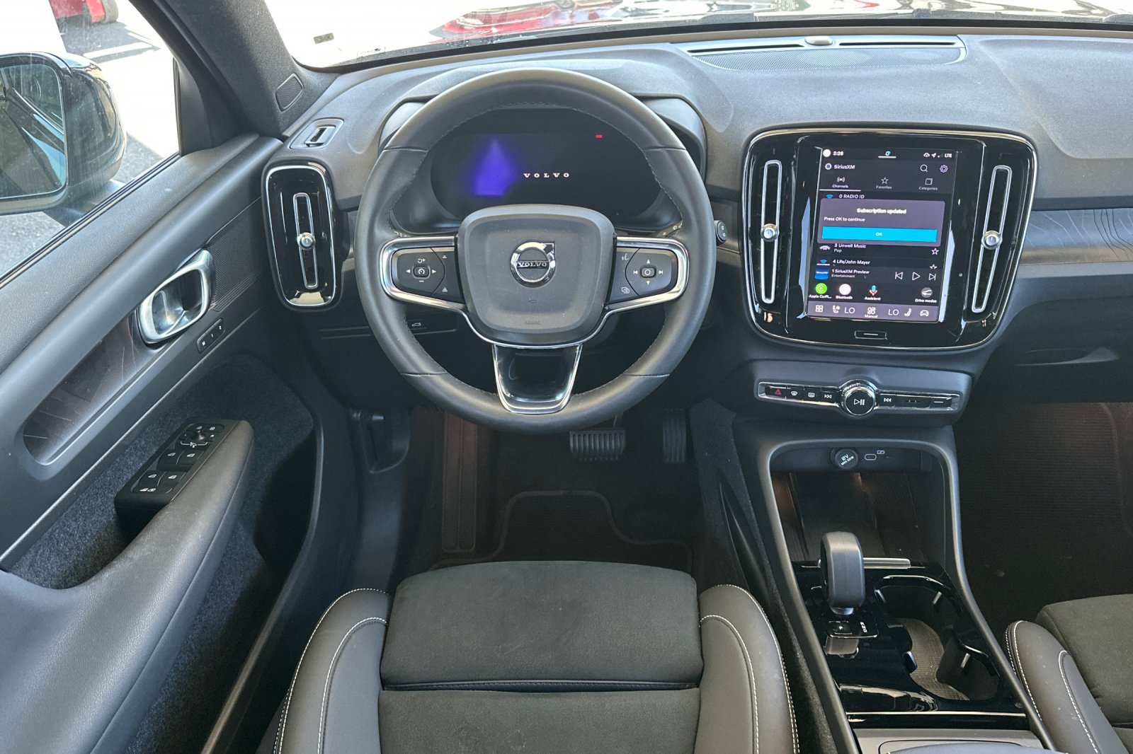 2023 Volvo XC40