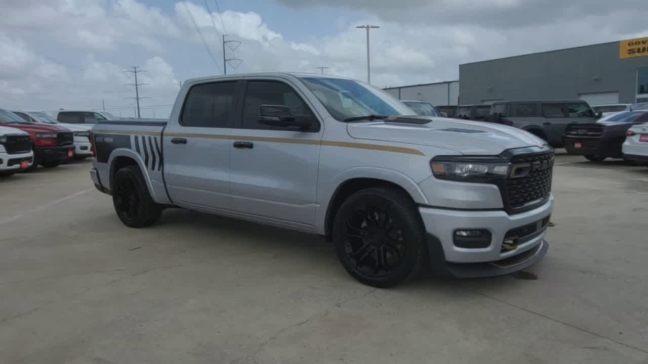 View vehicle photo 2