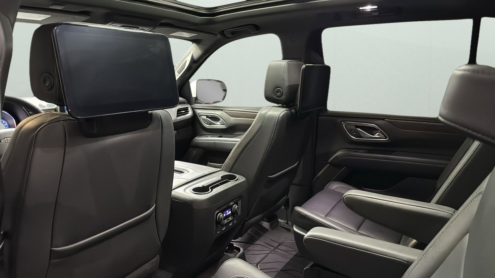 Used Car 2023 Chevrolet Suburban  Z71 For Sale Under $70,000 In Austin, Texas