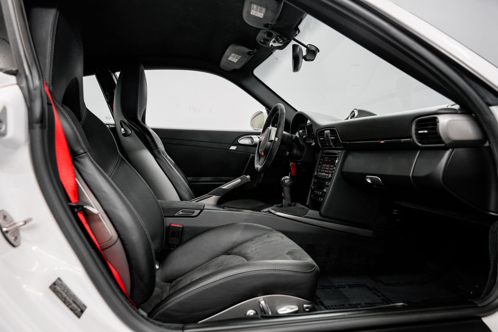 2010 Porsche 911 GT3 — photo 26