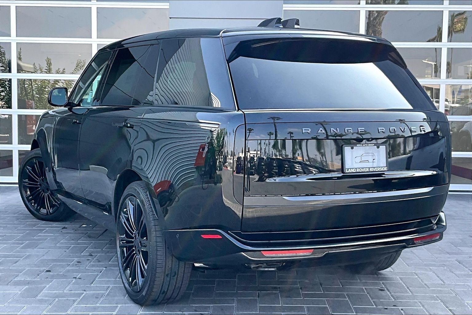 View vehicle photo 3