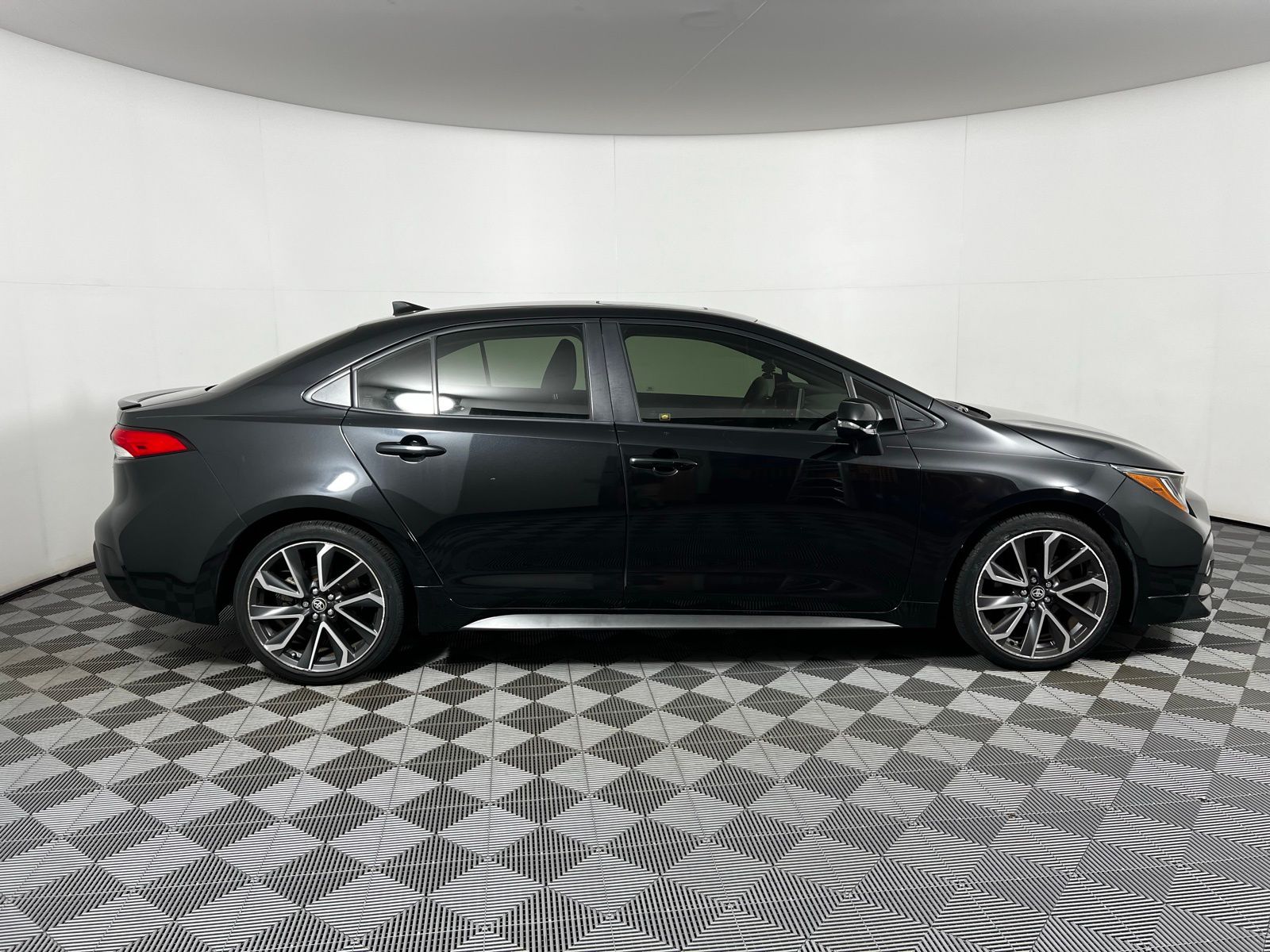 2020 Toyota Corolla SE 4