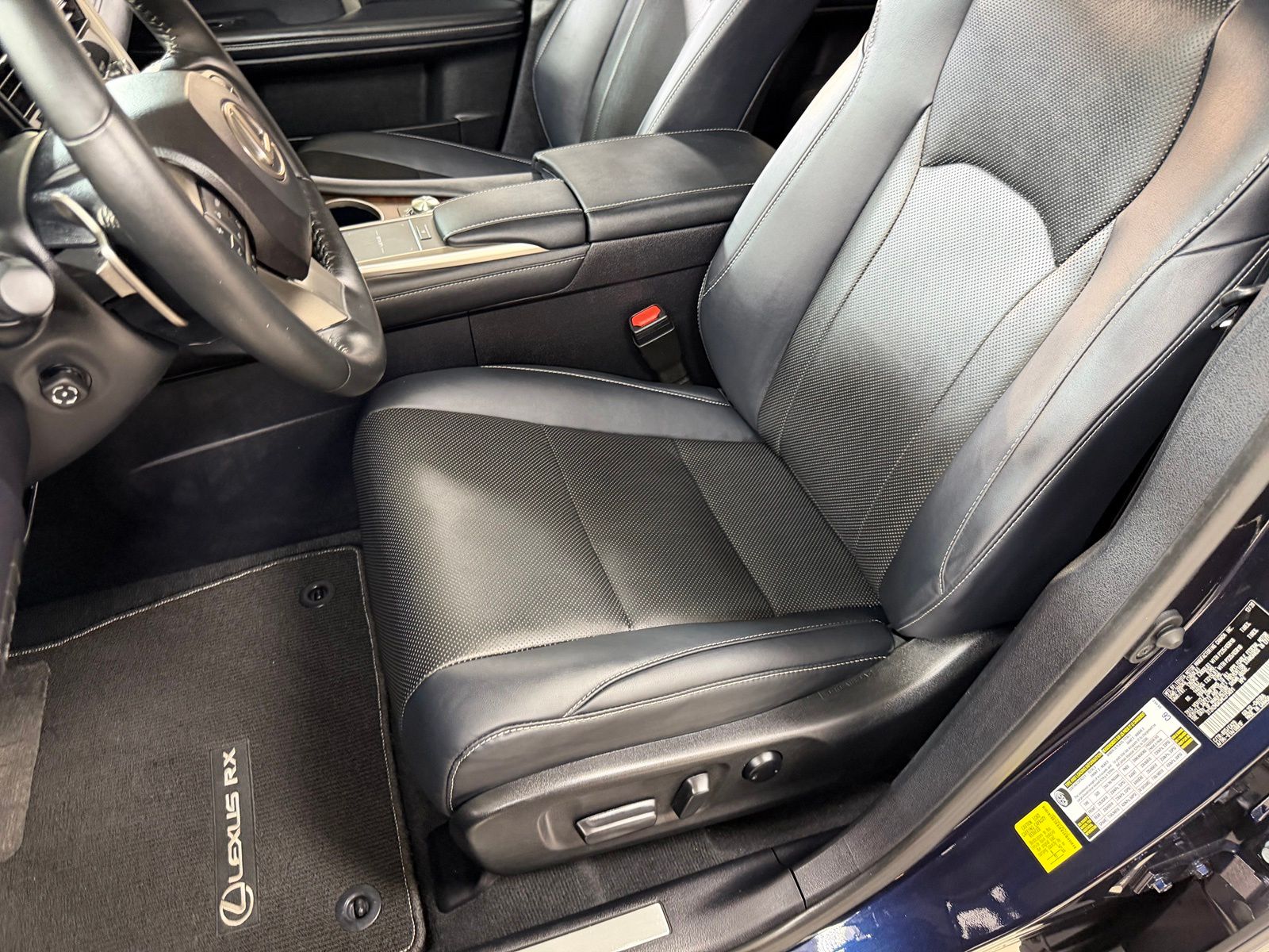 Used 2021  Lexus 350 image 29