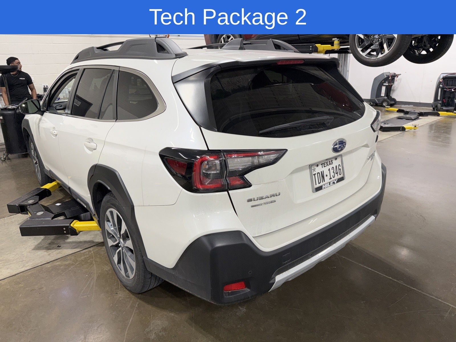 View vehicle photo 4
