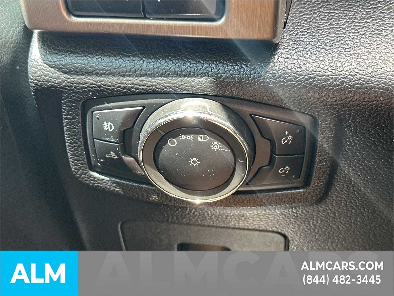 Used 2016 White Ford Platinum image 36