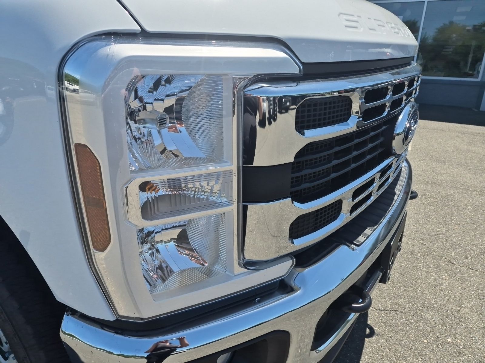 New 2026 Oxford White Ford XL SERVICE BODY image 20