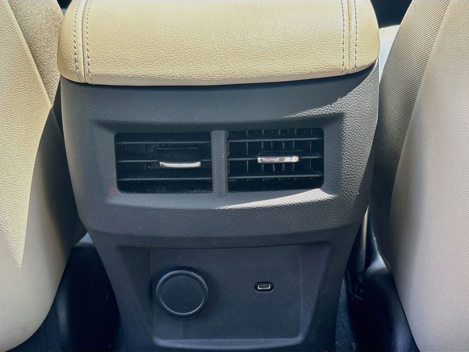 Used 2024 White Cadillac Premium Luxury image 25