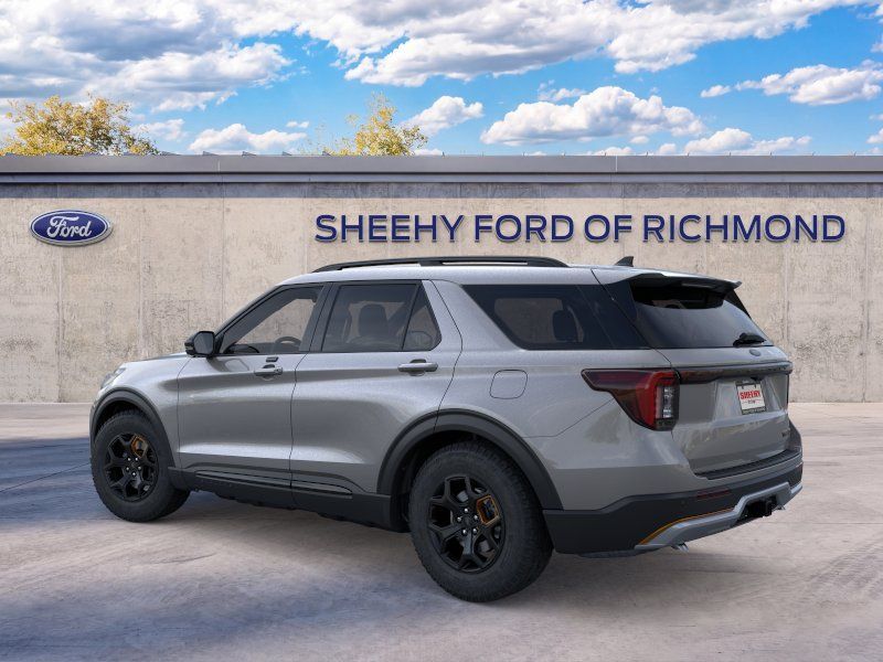 New 2026 Carbonized Gray Metallic Ford Tremor image 5