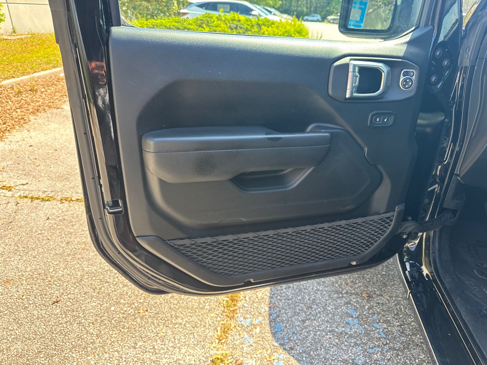 Used 2025 Black Jeep Sport S image 10