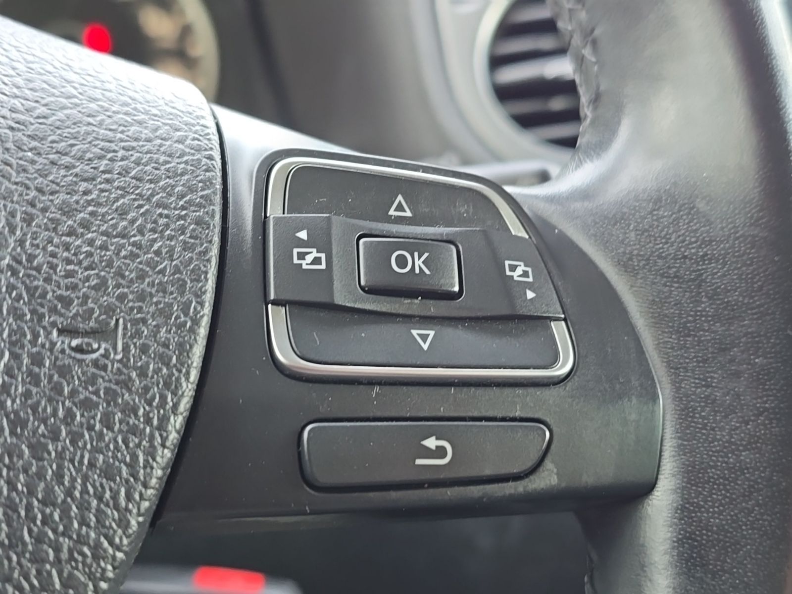 used 2014 Volkswagen Tiguan car, priced at $8,800