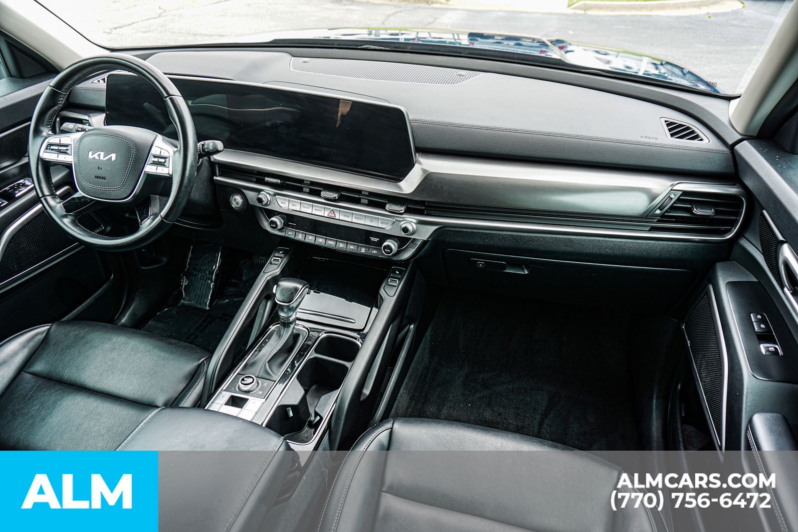 Used 2025 Black Kia S image 28