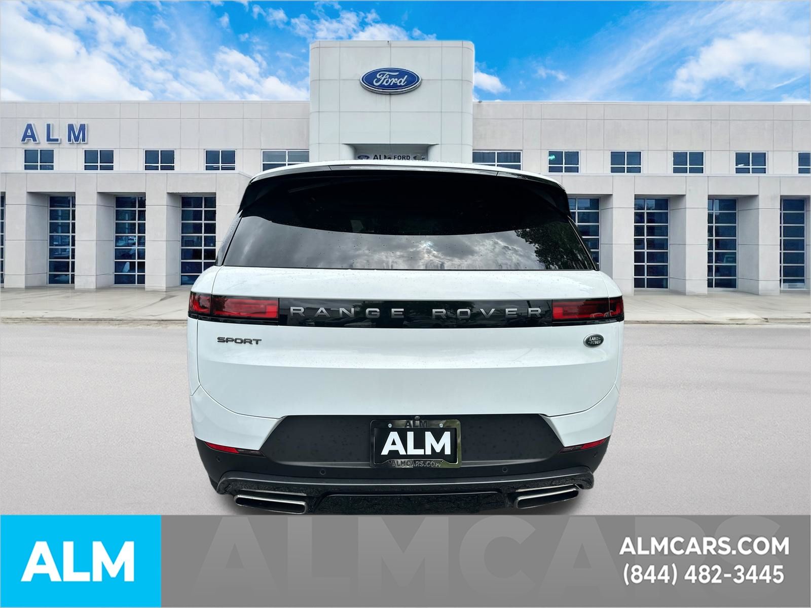 Used 2023 White Land Rover SE image 6