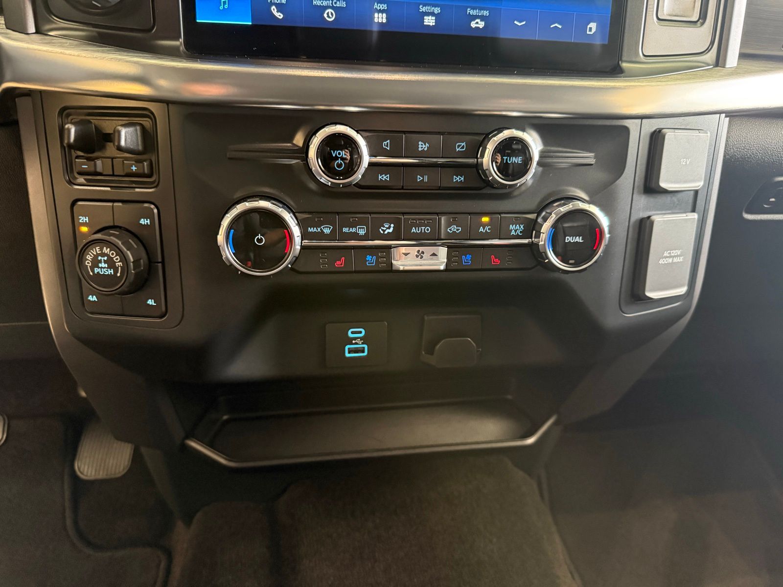 Used 2022 Blue Ford Lariat image 23