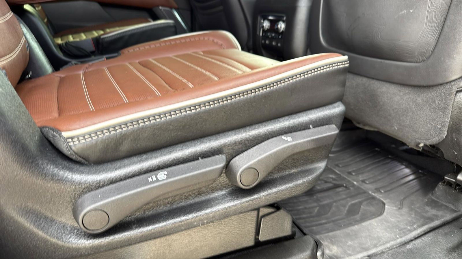 Used Car 2023 Gmc Yukon Xl  Denali Ultimate For Sale Under $70,000 In Austin, Texas