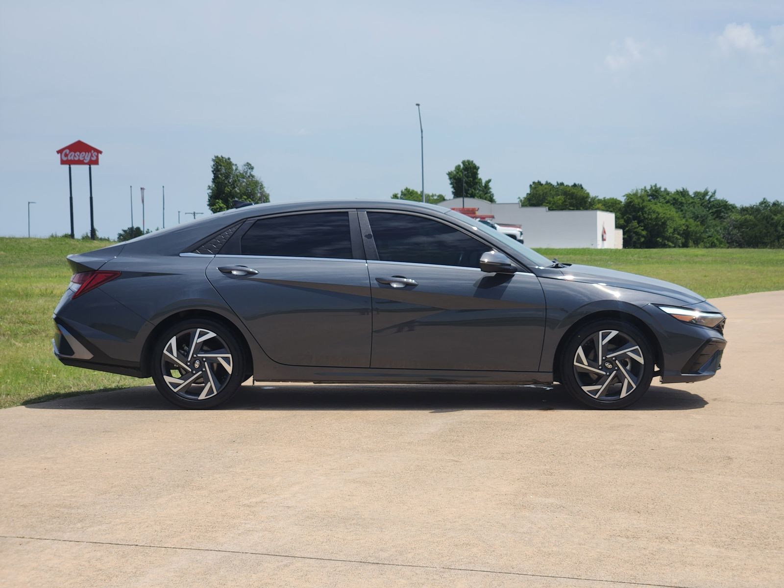 View vehicle photo 7