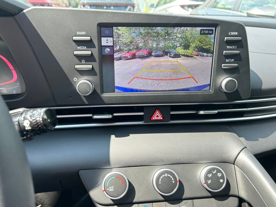 2025 Hyundai Elantra SE photo 19