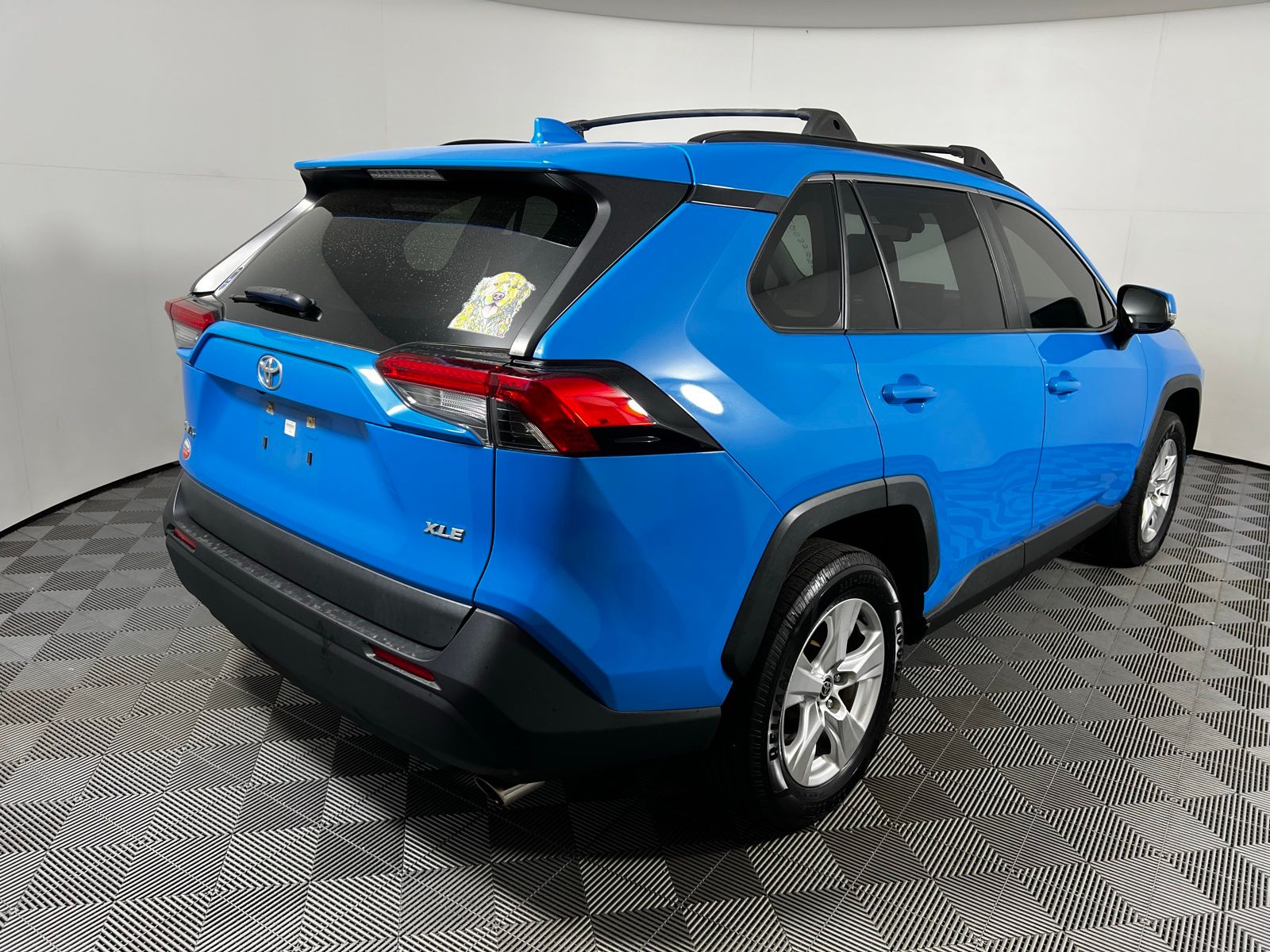 Thumbnail: 2021 Toyota RAV4 - 5