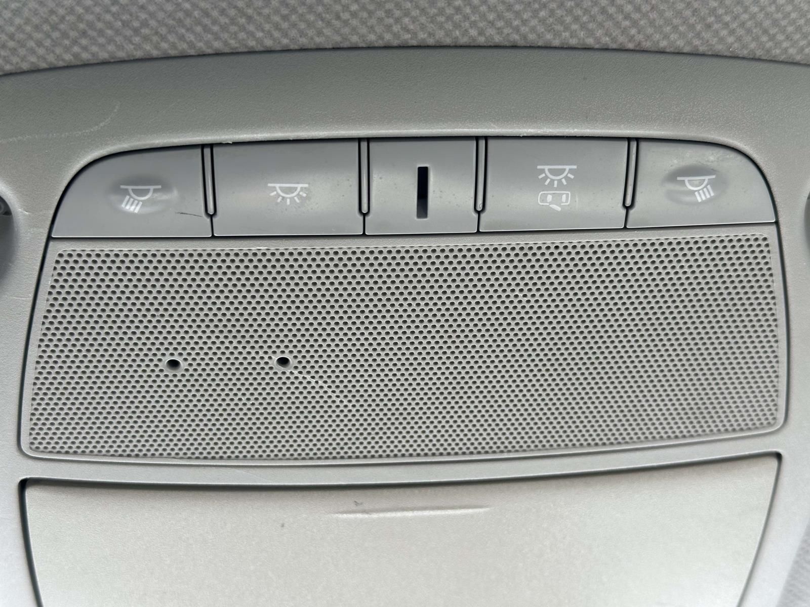 Used 2014 White Nissan S image 10