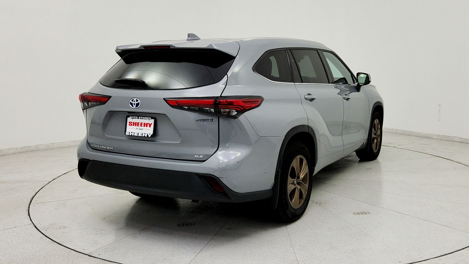 Used 2022  Toyota Bronze Edition image 6