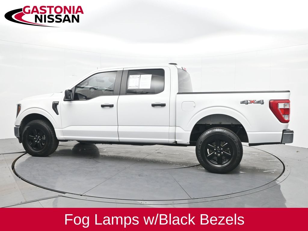 View vehicle photo 7