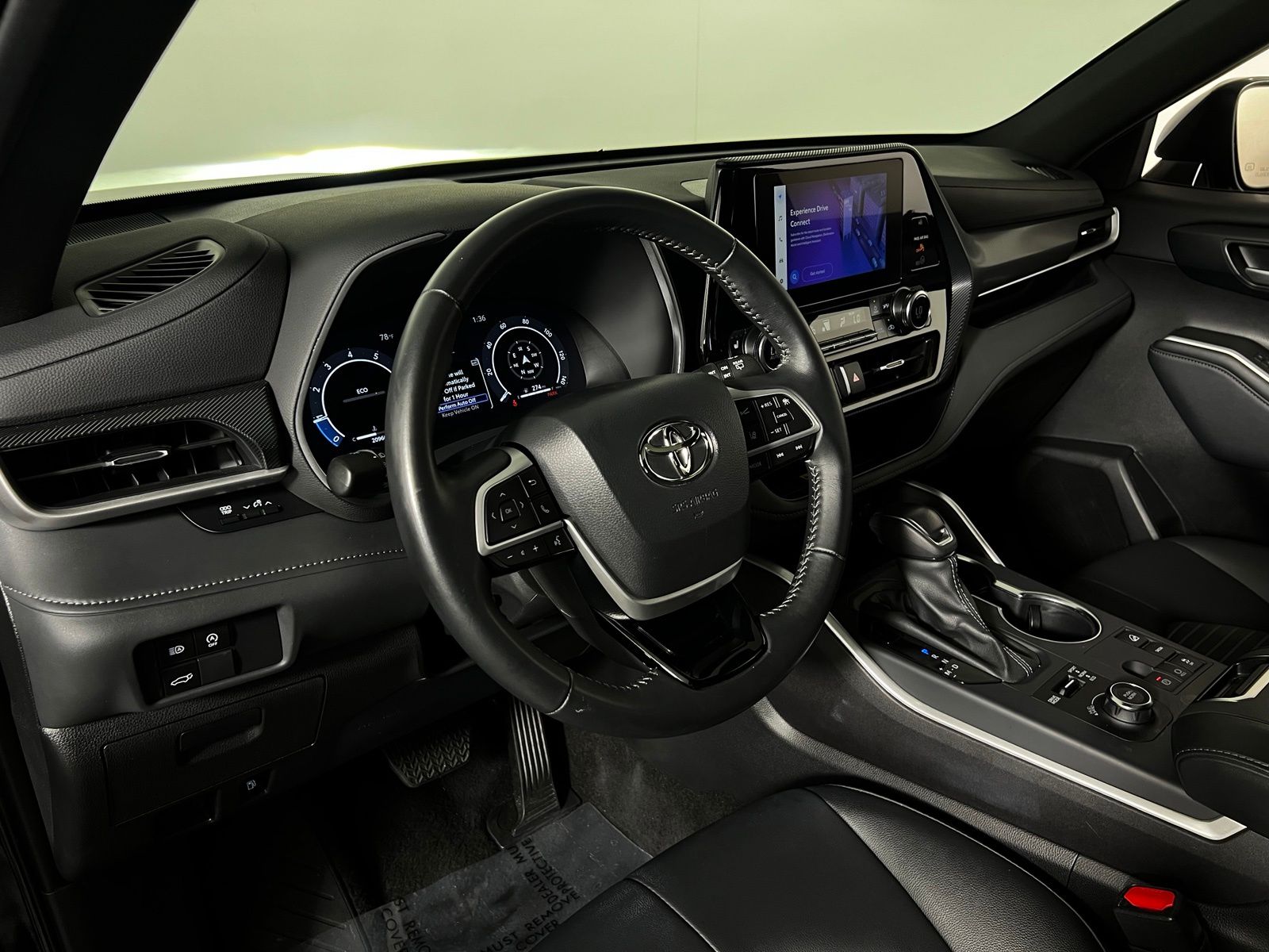 Thumbnail: 2025 Toyota Highlander - 12