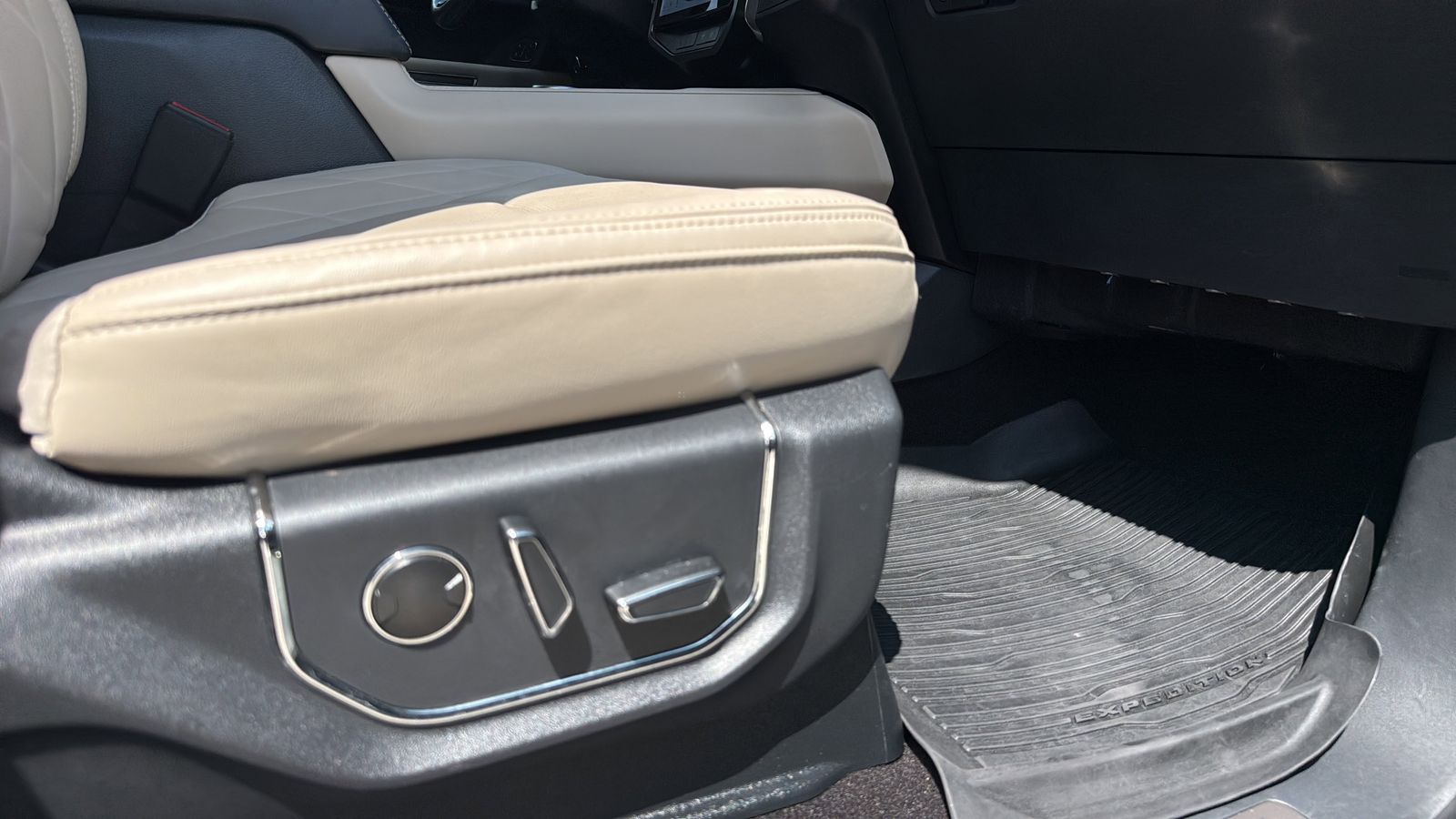 Used Car 2023 Ford Expedition Max  Platinum For Sale Under $60,000 In Austin, Texas