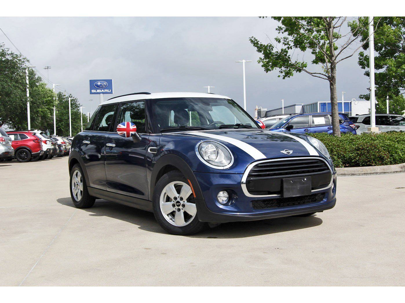 2017 MINI Cooper 4-Door Hatchback FWD