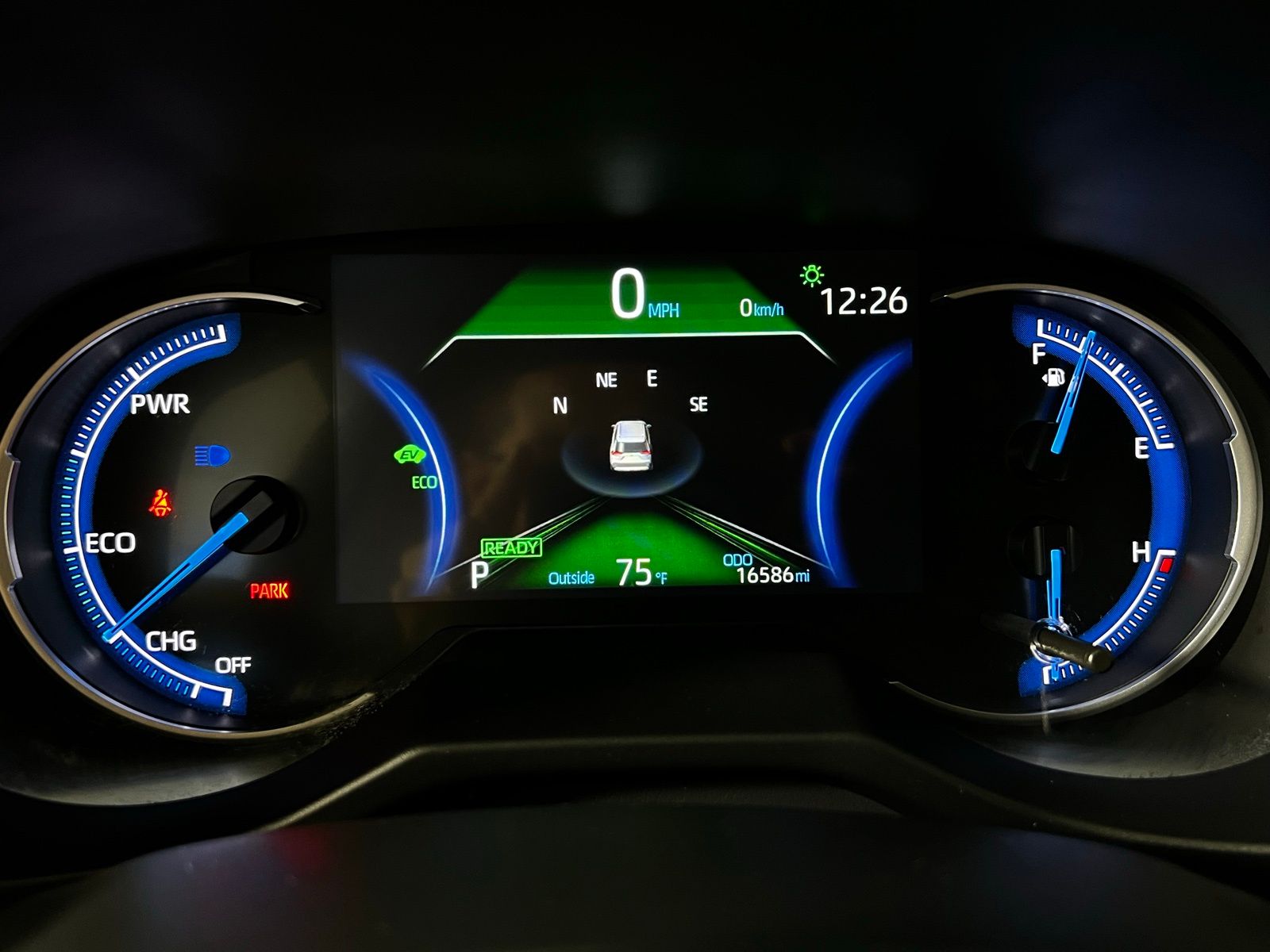 Thumbnail: 2025 Toyota RAV4 - 16