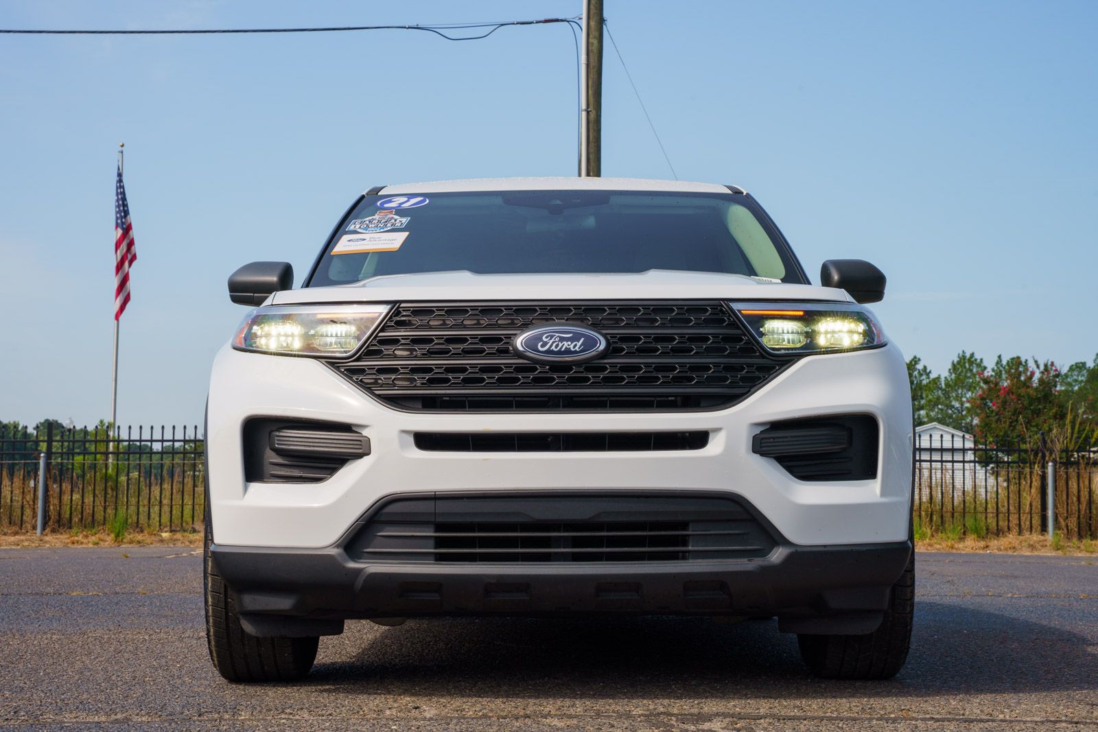 Oxford White 2021 Ford Explorer SUV / Crossover Rear-Wheel Drive Automatic