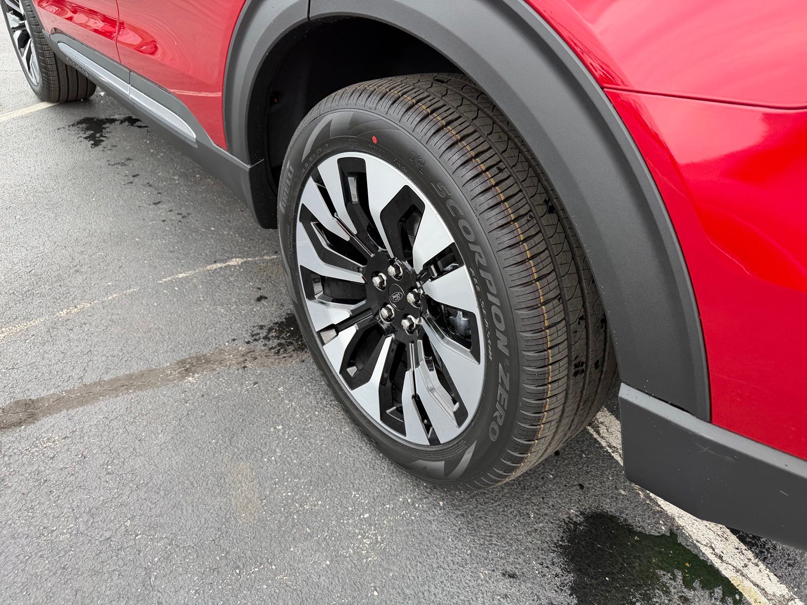2026 Ford Explorer image 10