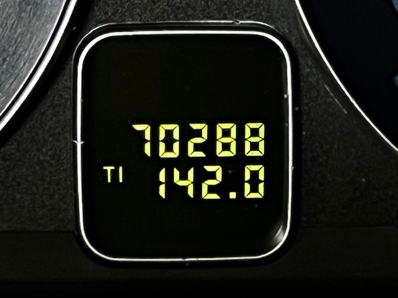 Thumbnail: 2013 Volvo C30 - 11