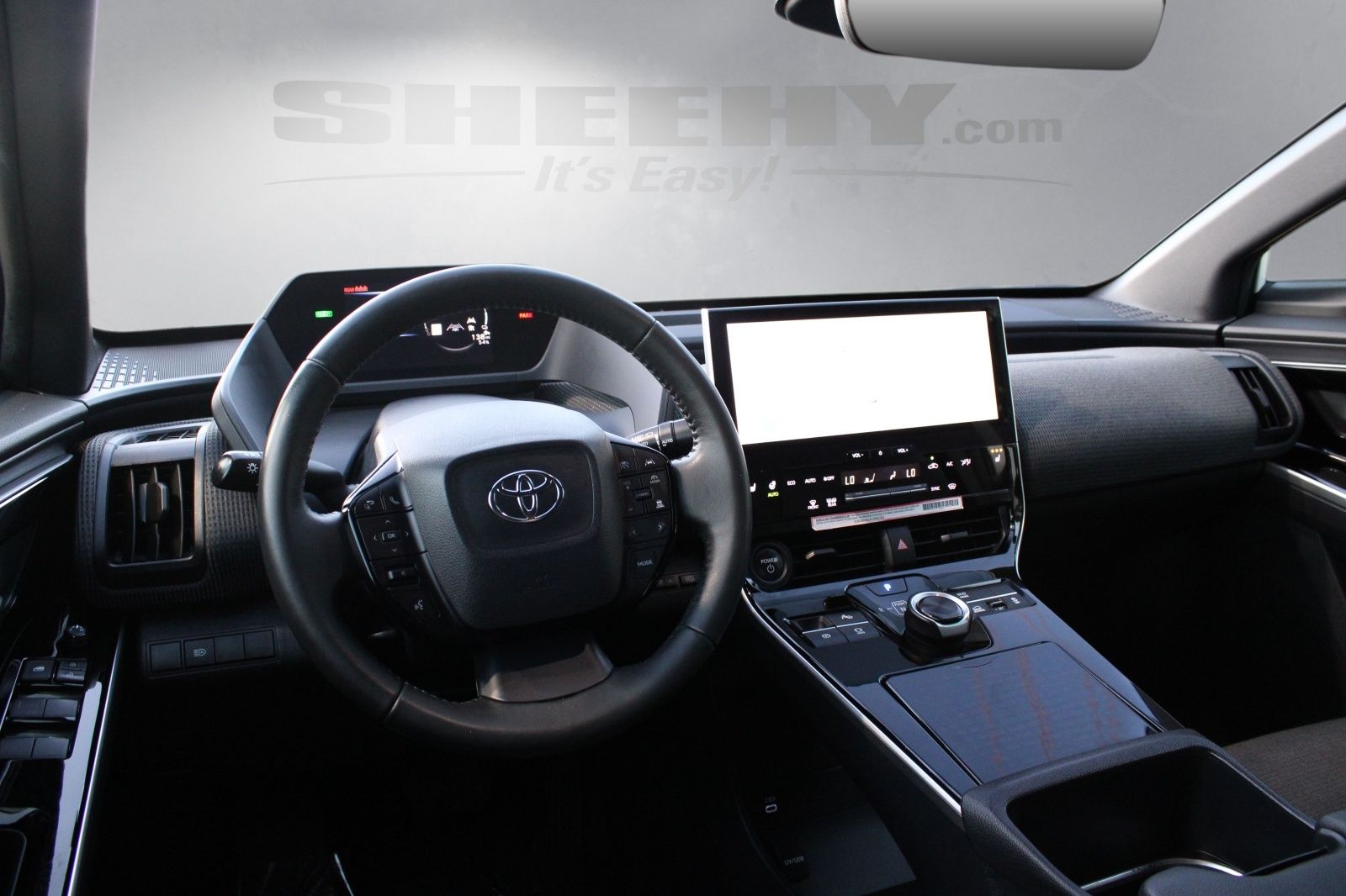 Used 2023 Beige Toyota XLE image 3