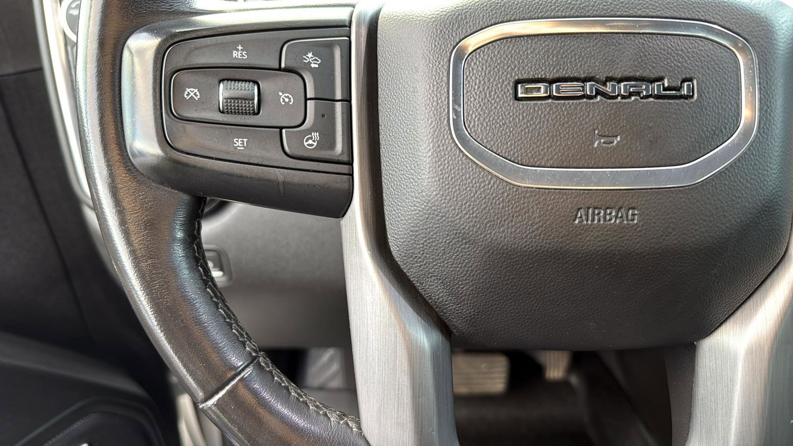 Used Car 2022 Gmc Sierra 2500hd  Denali For Sale Under $60,000 In Austin, Texas