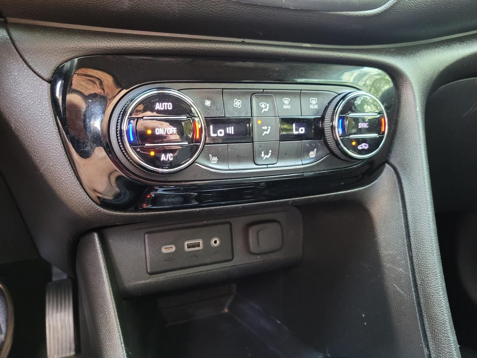 used 2020 Buick Encore GX car, priced at $13,500