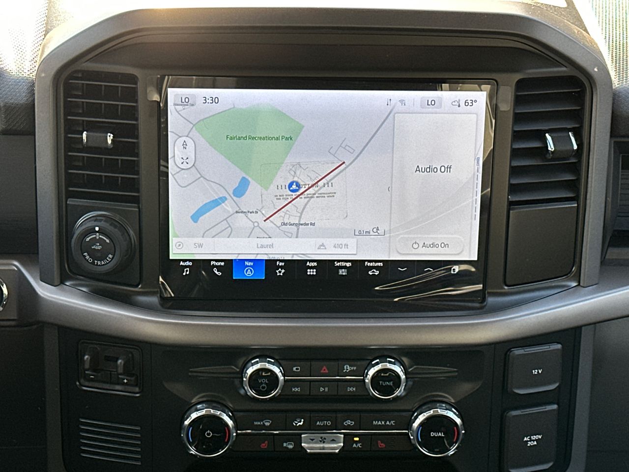 2025 Ford F-150 Lightning XLT - Photo 17
