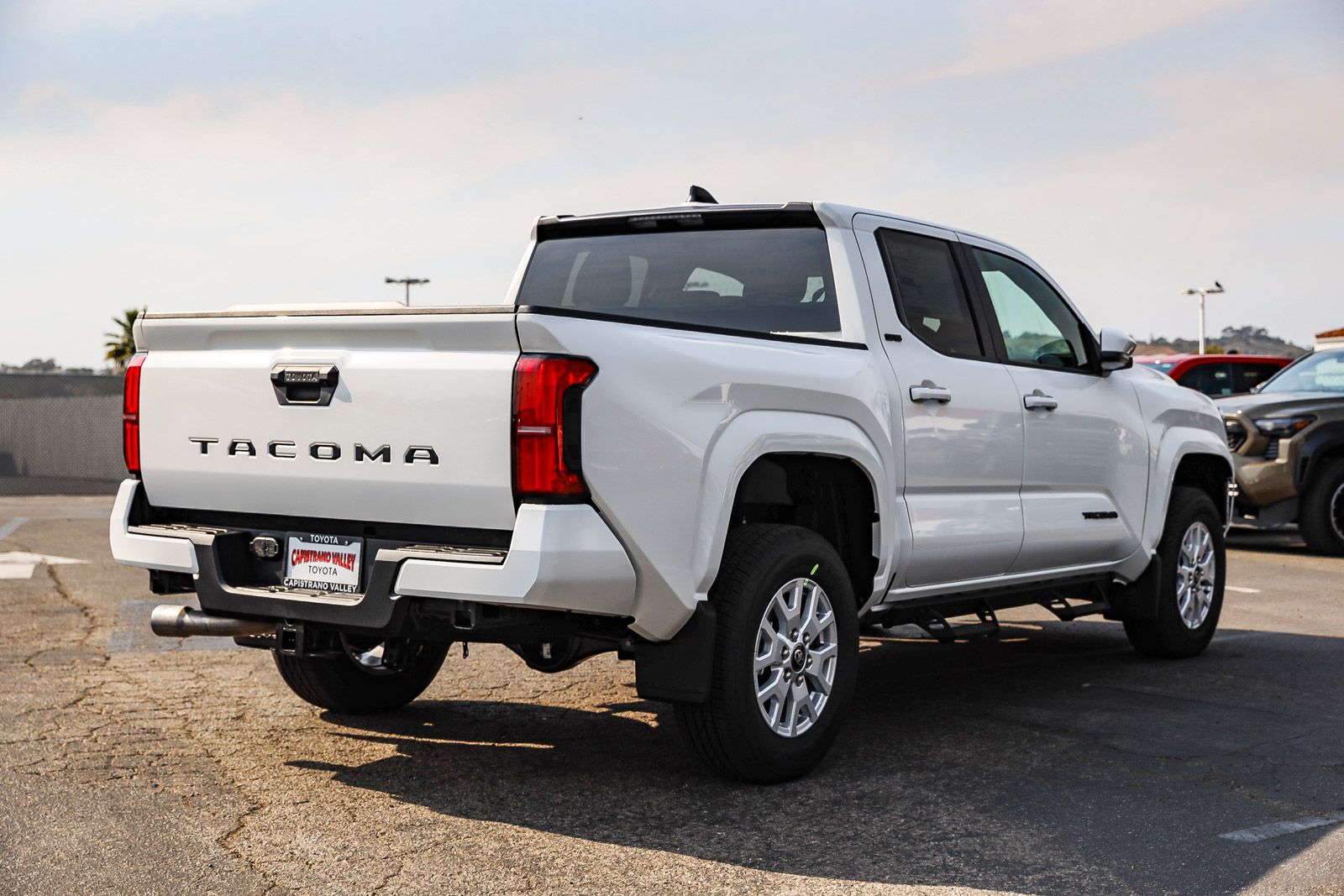 View vehicle photo 4