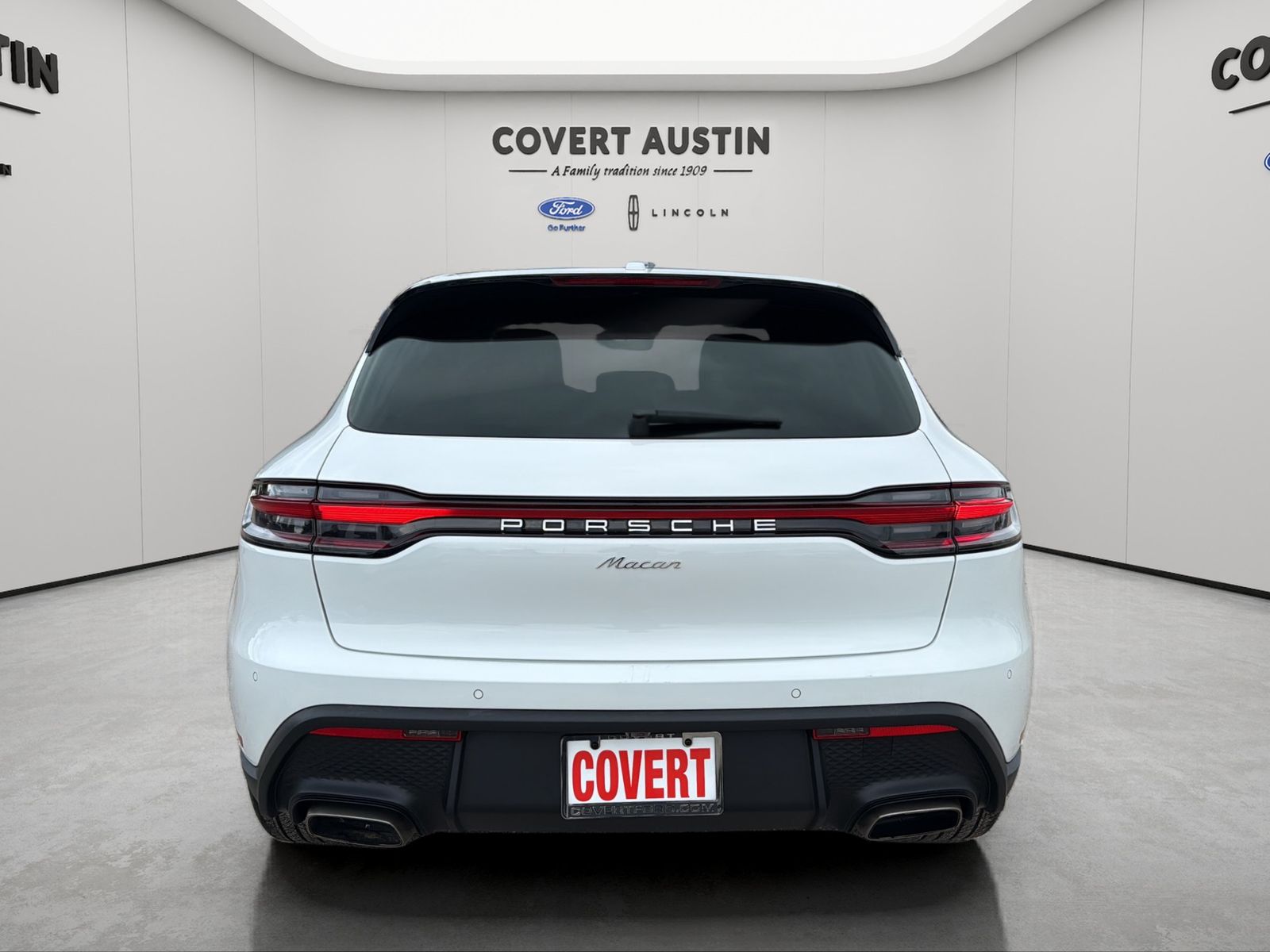 Used 2024 White Porsche Base image 4
