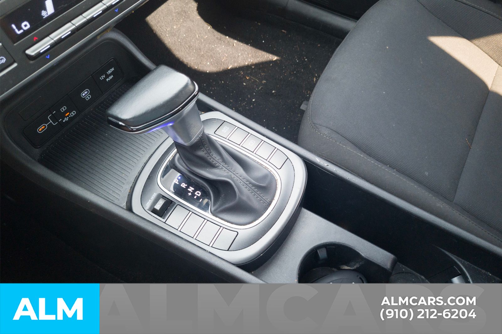 Used 2025 Abyss Black Hyundai SEL image 10