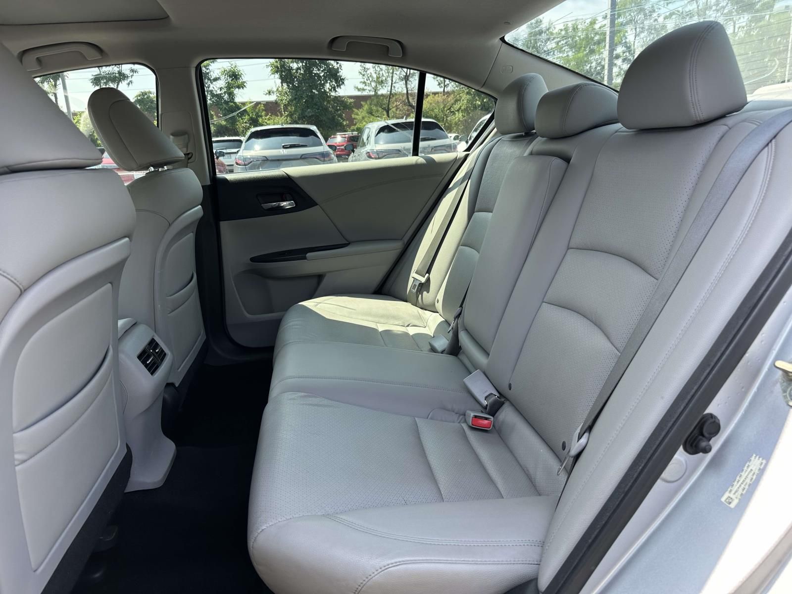 Used 2014 Gray Honda EX-L image 6