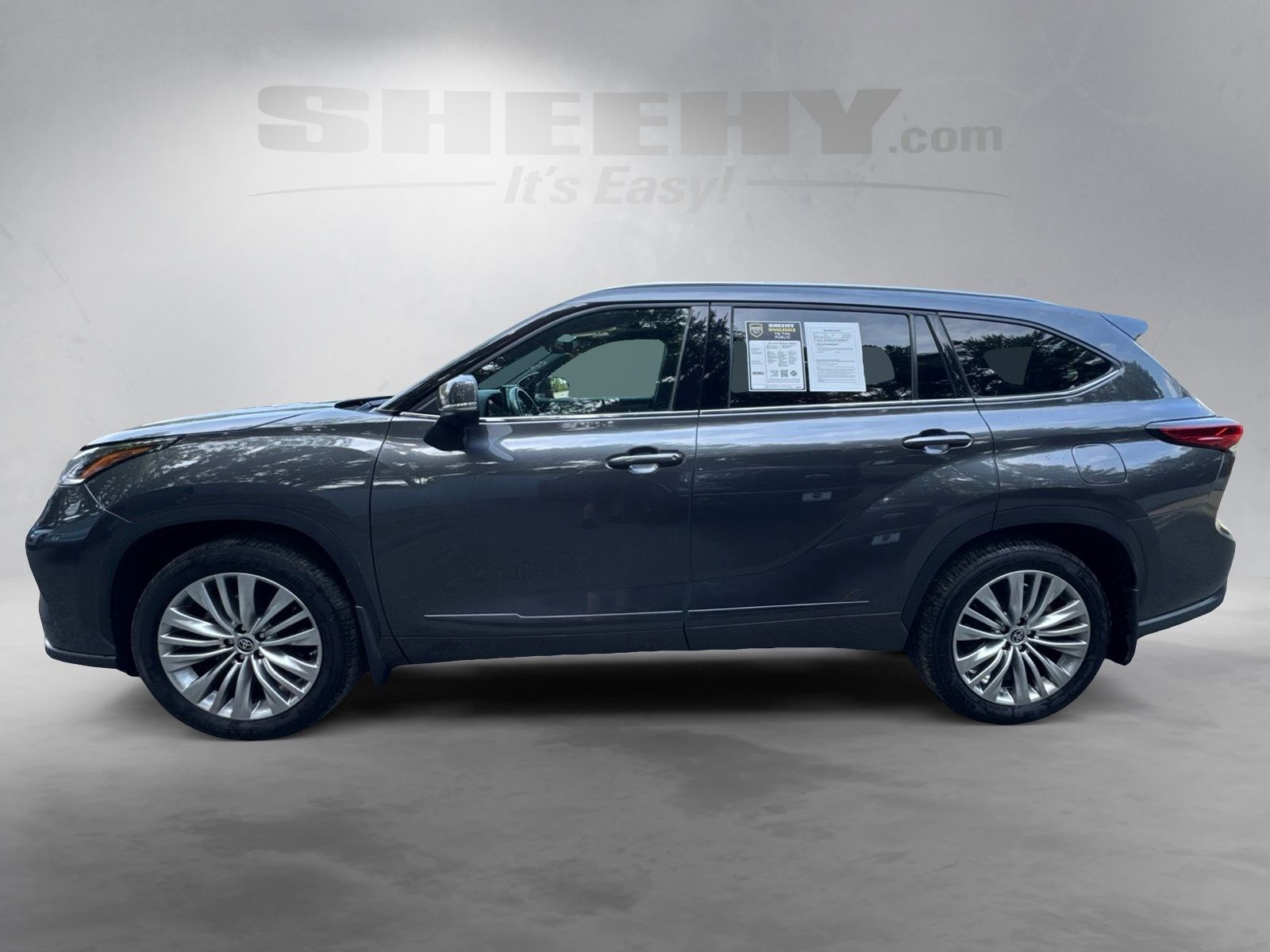 Used 2023 Magnetic Gray Metallic Toyota Platinum image 15