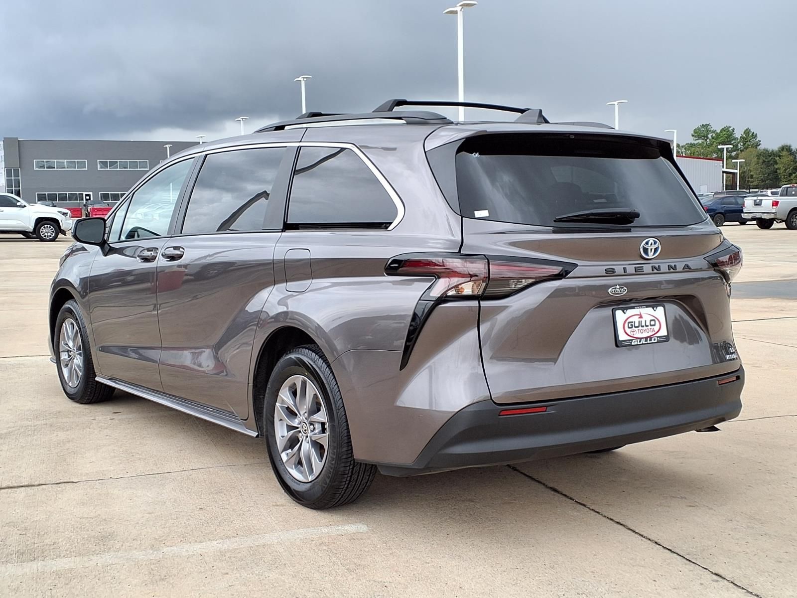 2023 Toyota Sienna LE Gray at Westside Lexus