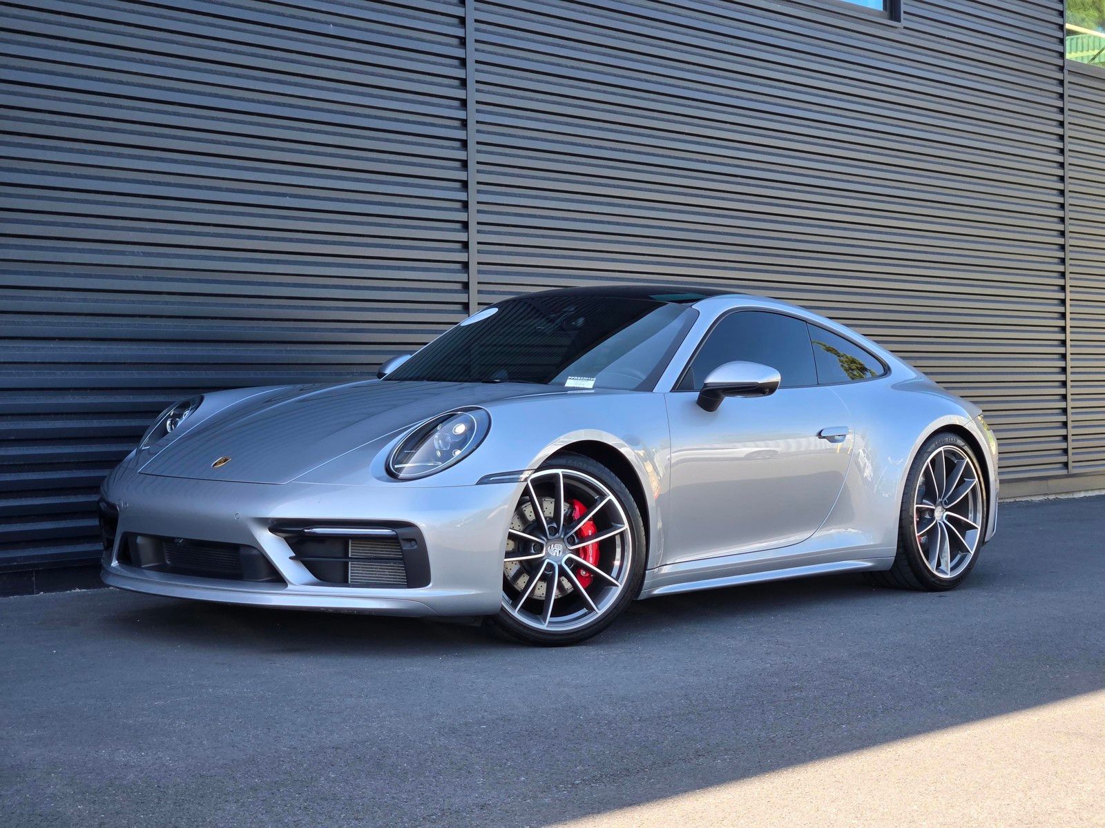 2024 Porsche 911 Carrera 4S — full photo 1 of 27