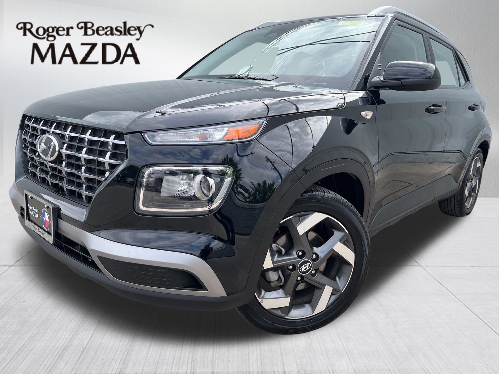 Used Car 2025 Hyundai Venue  Sel For Sale Under $20,000 In Austin, Texas