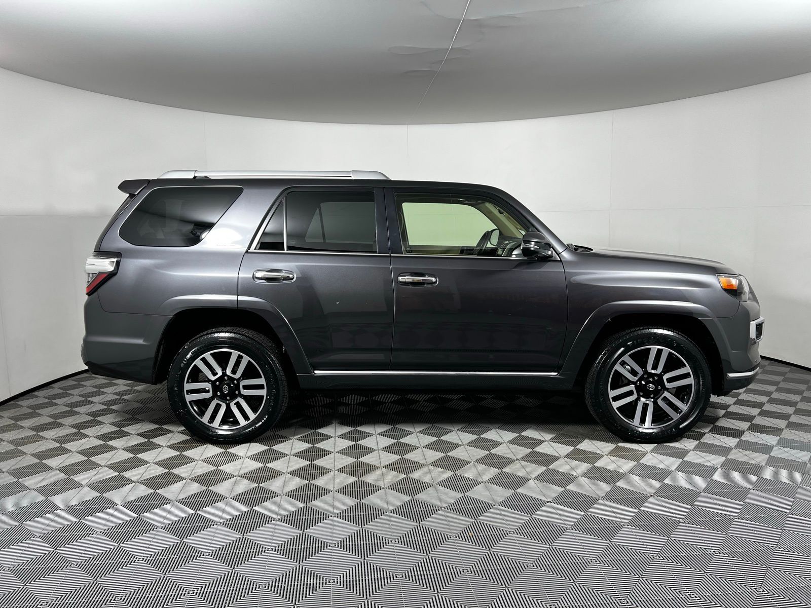 Thumbnail: 2023 Toyota 4Runner - 4