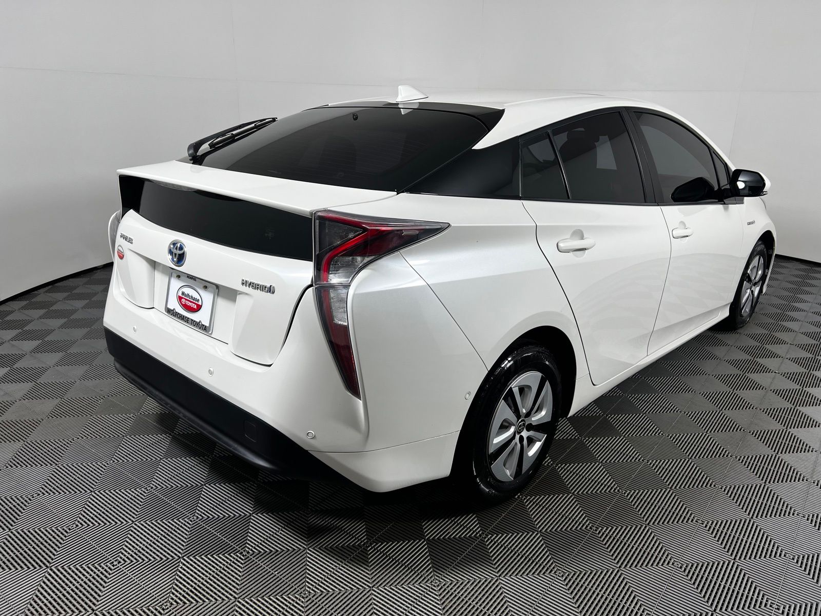 Thumbnail: 2018 Toyota Prius - 5
