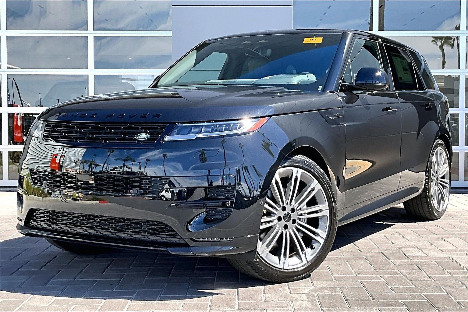 2026 Land Rover Range Rover Sport P460e Dynamic SE AWD