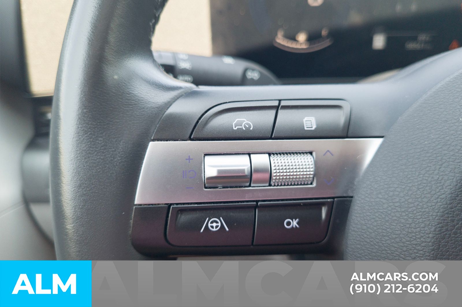 Used 2024 Abyss Black Hyundai SEL image 12
