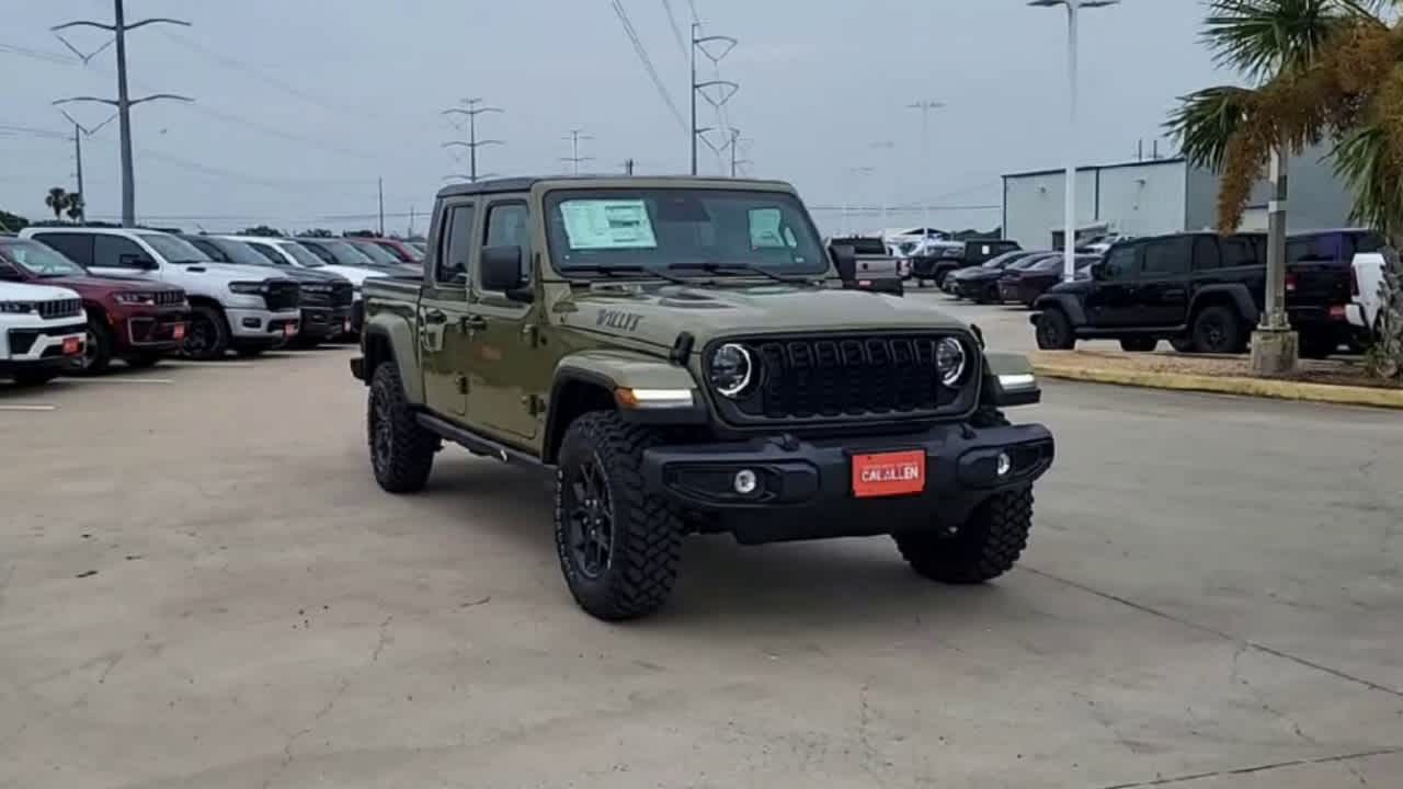 View vehicle photo 2